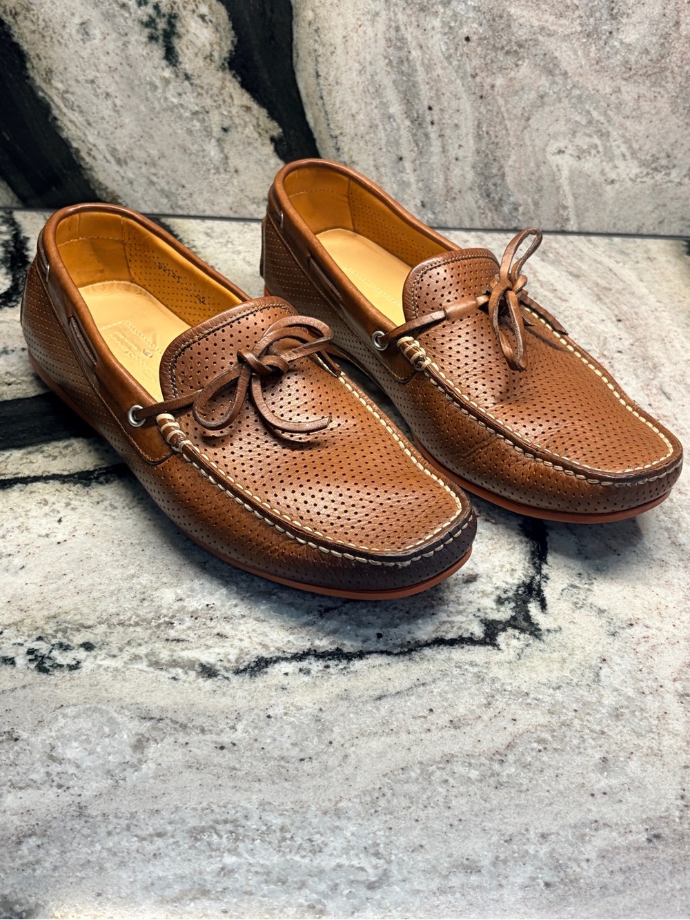 Santoni Men’s 9.5 Brown Leather Driving Loafers Perforated Made Italy